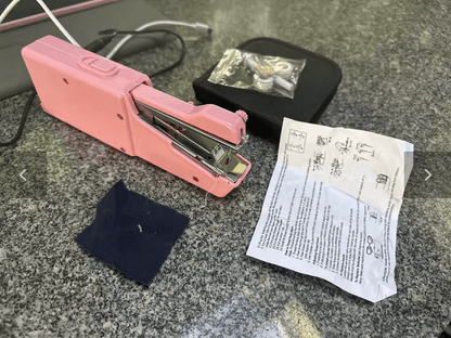 🪡 Machine à Coudre Portable — Réparez N’importe Quel Tissu en 30 Secondes, Sans Expérience
