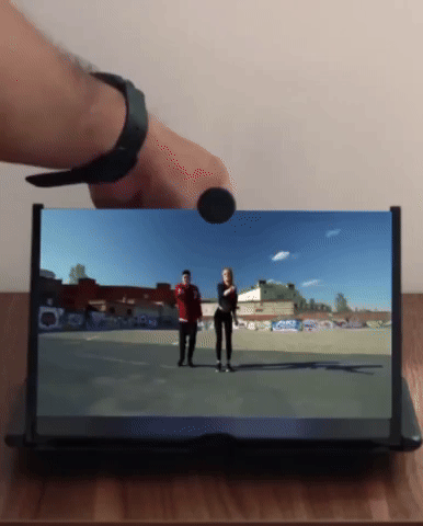 UN MINI CINÉMA DANS VOTRE SAC — VIVEZ CHAQUE VIDÉO EN GRAND FORMAT !